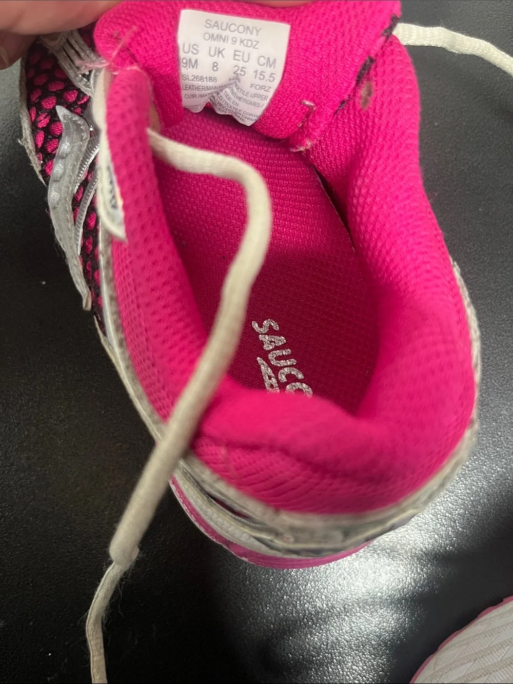 Saucony bright pink